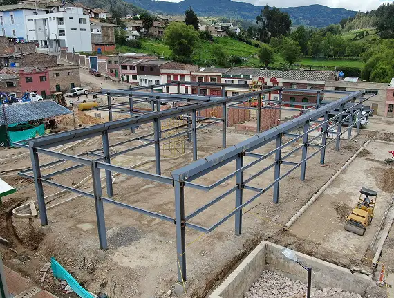 imagen de preparacion de estructura metalica para cubierta autoportante